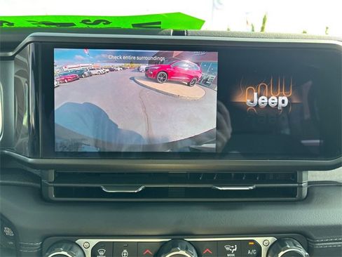 Used 2024 Jeep Wrangler Sahara image 24