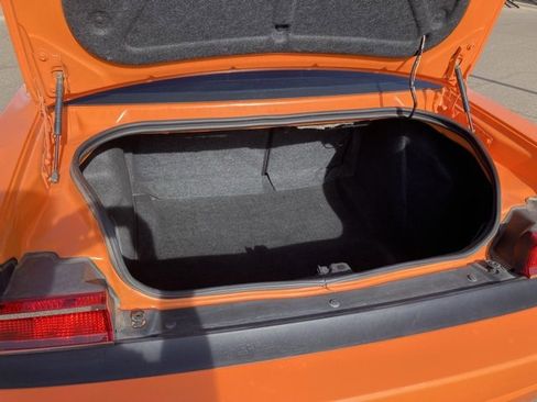 Used 2014 Dodge Challenger R/T image 37