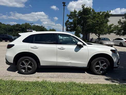Used 2024 Honda HR-V EX-L image 4