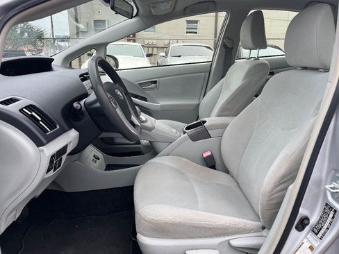 Used 2013 Toyota Prius Two FWD image 8