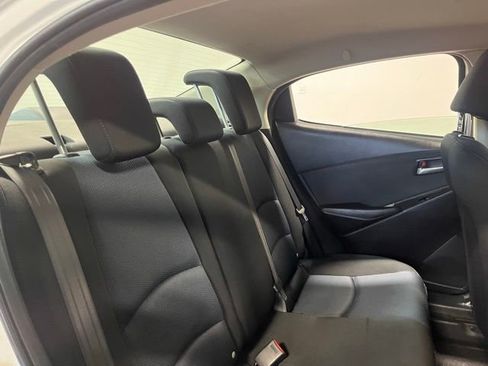 Used 2017 Toyota Yaris iA image 13