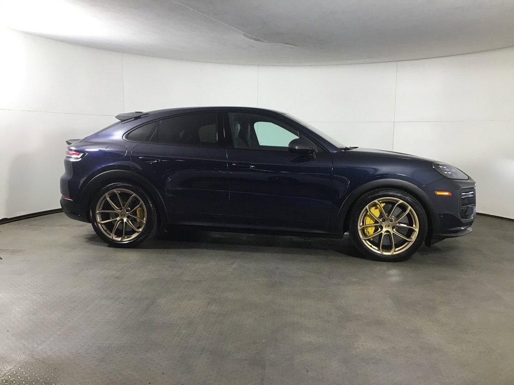 Certified 2024 Porsche Cayenne Turbo GT AWD/4WD image 8