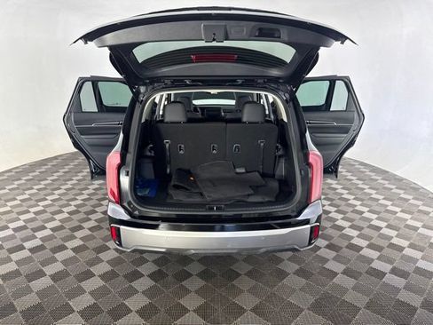 Certified 2025 Kia Telluride LX FWD image 17