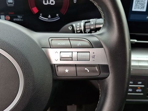 Used 2025 Hyundai Kona SEL AWD/4WD image 25