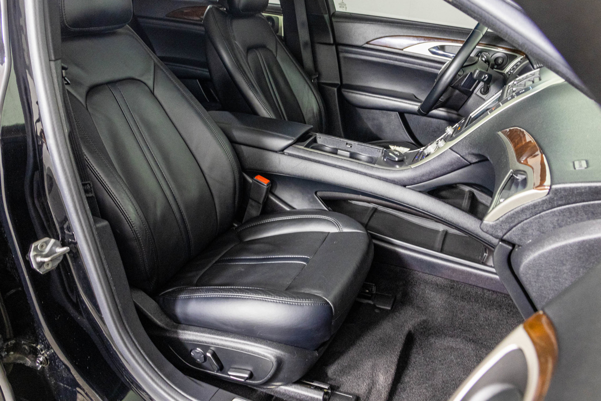 Used 2017 Lincoln MKZ Reserve AWD/4WD image 49