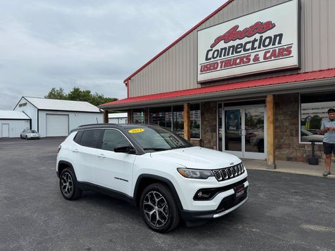 Used 2024 Jeep Compass Limited AWD/4WD image 1