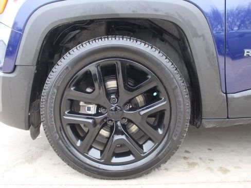 Used 2017 Jeep Renegade Altitude image 8