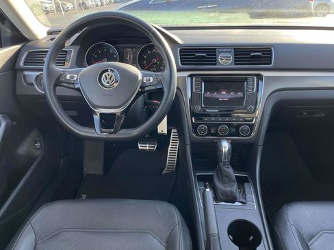 Used 2017 Volkswagen Passat 1.8T R-Line FWD image 13