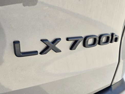 New 2026 Lexus LX 700h Overtrail AWD/4WD image 40