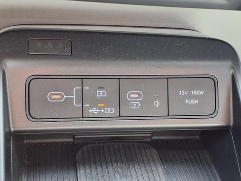 Used 2024 Hyundai Kona Limited AWD/4WD image 10