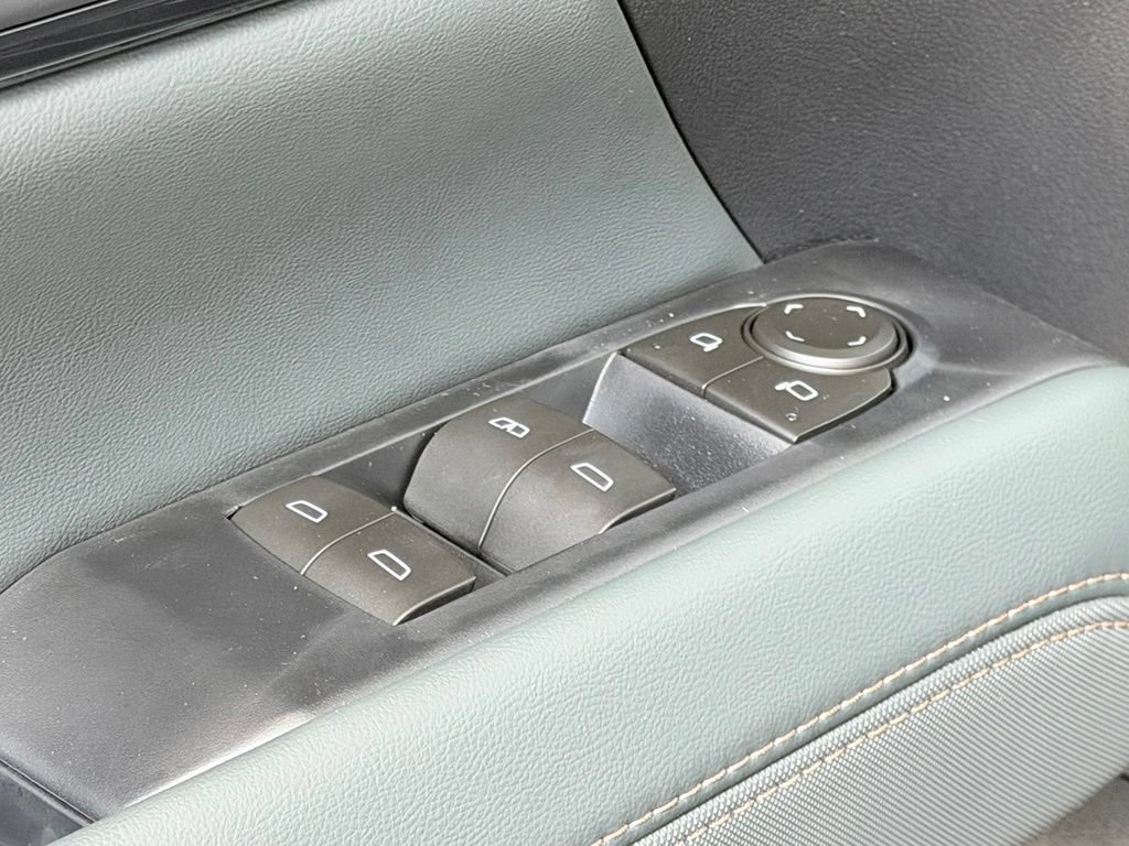 New 2026 GMC Terrain AT4 w/ Technology Package II AWD/4WD image 12