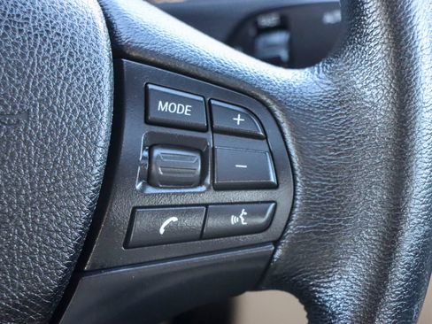 Used 2018 BMW 320i Sedan image 29