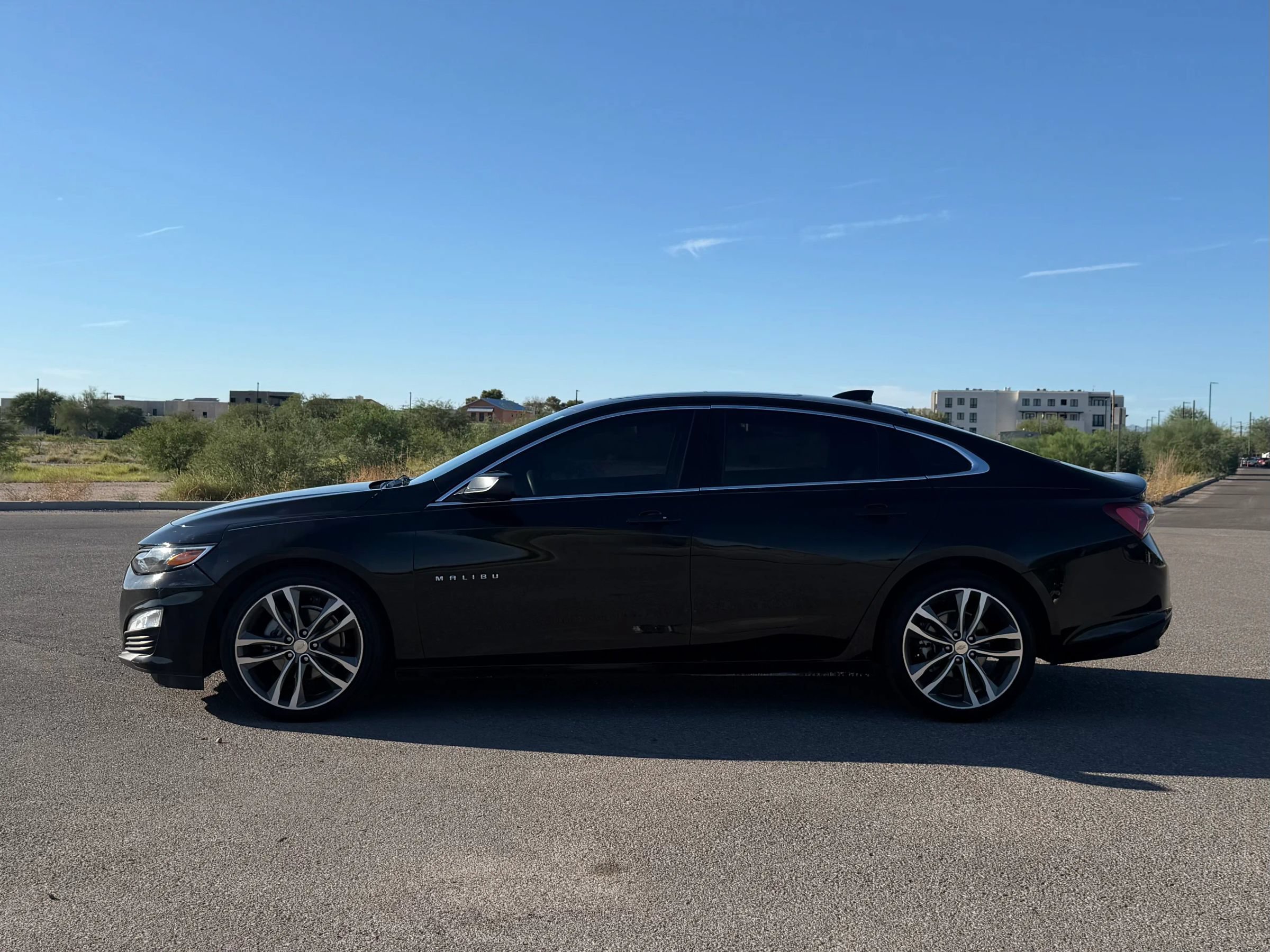 Used 2022 Chevrolet Malibu LT FWD image 5
