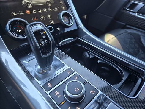 Used 2020 Land Rover Range Rover Sport SVR AWD/4WD image 17