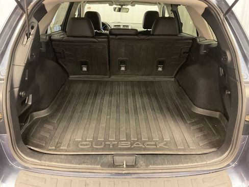 Used 2018 Subaru Outback 2.5i Limited AWD/4WD image 22