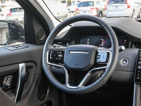 Used 2025 Land Rover Discovery Sport S image 25