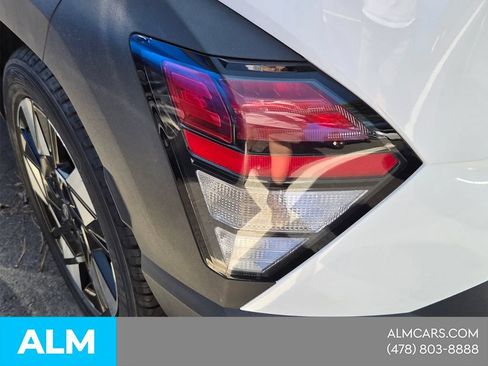 Used 2024 Hyundai Kona SEL FWD image 7