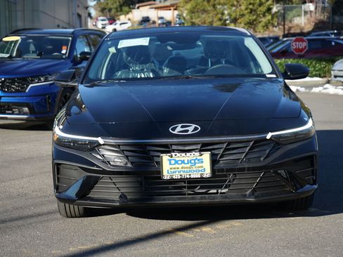 New 2026 Hyundai Elantra Blue FWD image 2