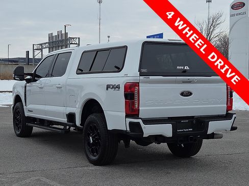 Used 2023 Ford F250 Lariat w/ Black Appearance Package image 4