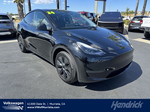 Used 2024 Tesla Model Y Long Range image 1