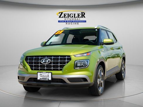 Certified 2023 Hyundai Venue SEL FWD image 3