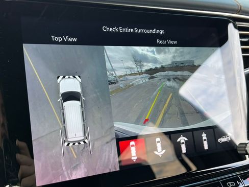 Used 2023 Jeep Grand Wagoneer Series III w/ Rear Seat Video Group 1 image 27