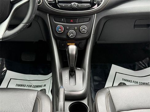 Used 2022 Chevrolet Trax LT w/ Premium Seat Package image 15
