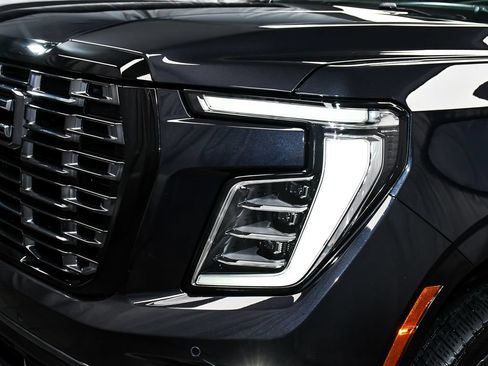 Used 2025 GMC Yukon XL Denali Ultimate AWD/4WD image 89