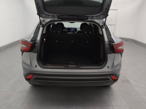 Used 2024 Chevrolet Trax LS FWD image 29