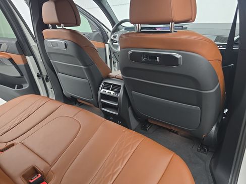Used 2025 BMW X5 sDrive40i w/ M Sport Package RWD image 13