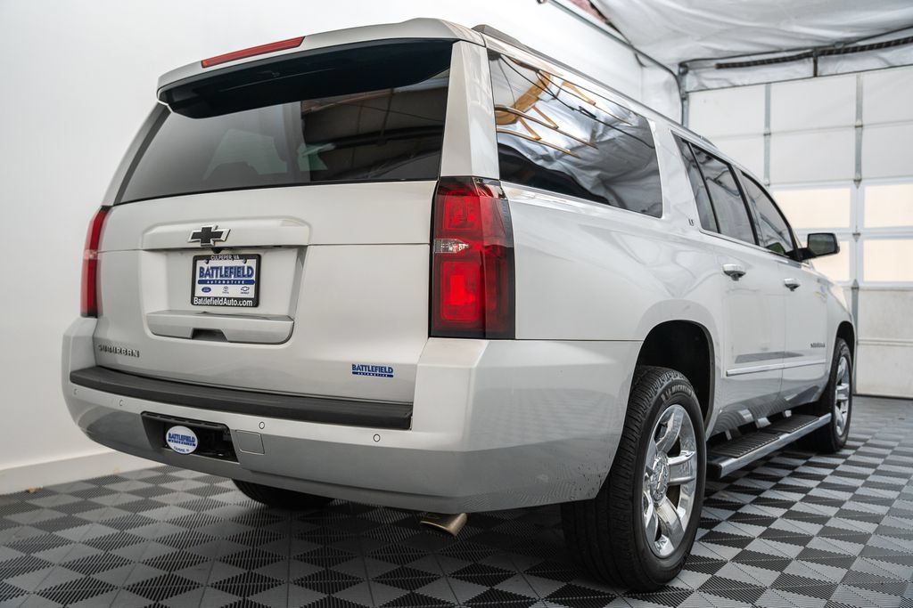 Used 2018 Chevrolet Suburban LT w/ LT Signature Package AWD/4WD image 5