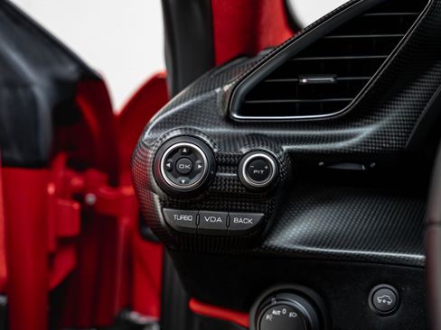 Used 2019 Ferrari 488 Pista Coupe RWD image 44
