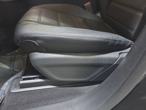 Used 2024 Mercedes-Benz GLE 450e 4MATIC image 28