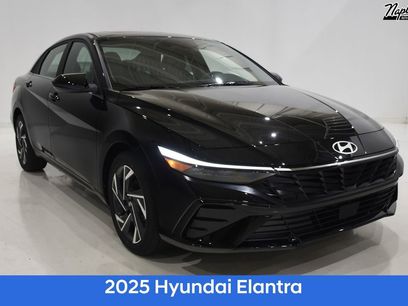 New 2025 Hyundai Elantra SEL