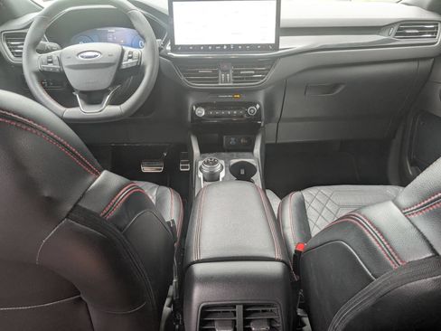 Used 2023 Ford Escape ST-Line Elite w/ Premium Technology Package AWD/4WD image 32