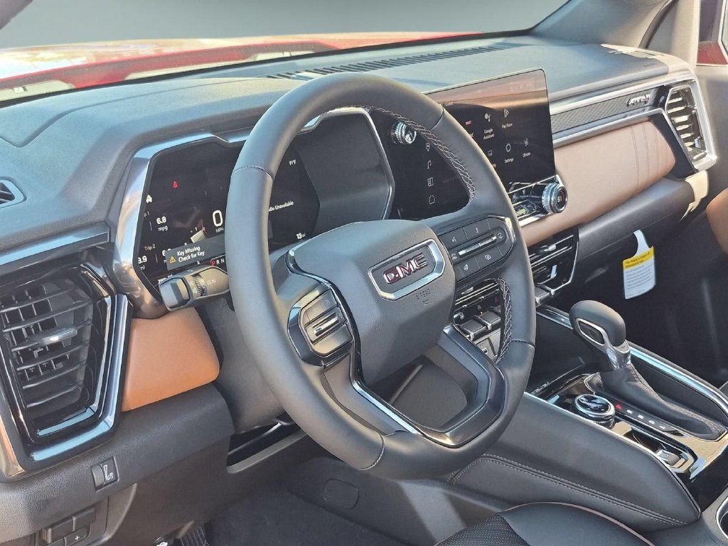 New 2026 GMC Canyon AT4 w/ AT4 Premium Package AWD/4WD image 9