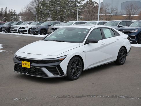 Used 2025 Hyundai Elantra N Line image 3