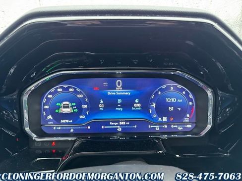 Used 2023 Chevrolet Silverado 1500 High Country w/ Technology Package image 34