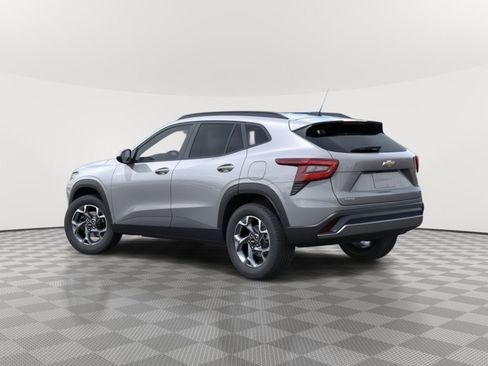 New 2026 Chevrolet Trax LT w/ Driver Confidence Package FWD image 3