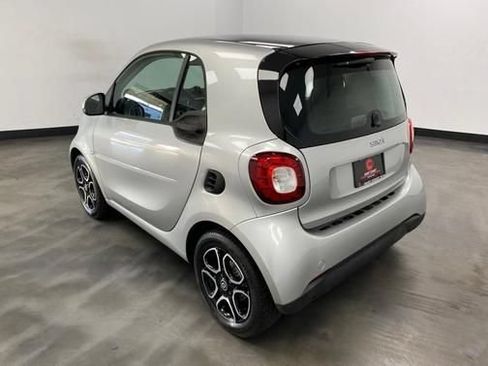 Used 2019 smart fortwo electric drive RWD image 4
