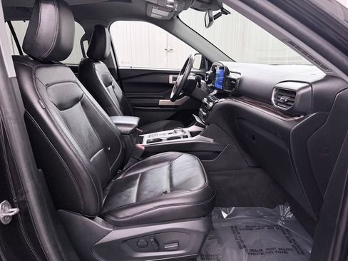 Used 2022 Ford Explorer Limited w/ Equipment Group 301A RWD image 42