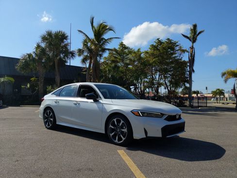 New 2025 Honda Civic Sport Touring image 2