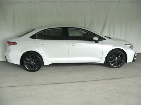 Certified 2023 Toyota Corolla SE image 4