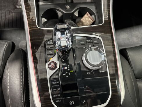 Used 2021 BMW X5 M50i w/ Executive Package image 24