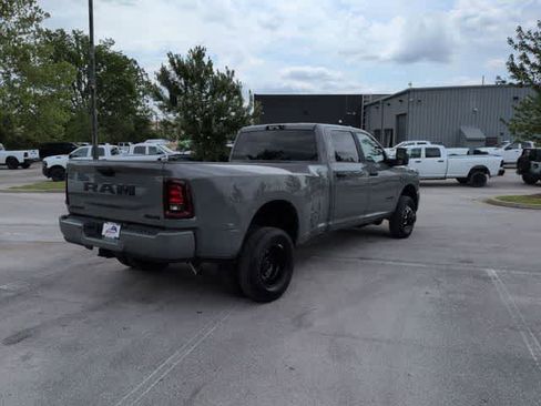 New 2026 RAM 3500 Big Horn AWD/4WD image 8