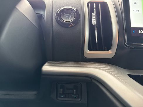 Used 2025 Ford Expedition Active RWD image 27
