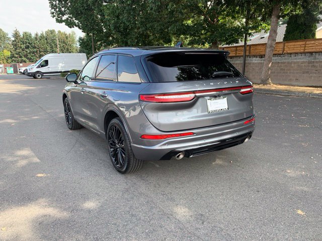 Certified 2025 Lincoln Corsair Reserve w/ Jet Appearance Package AWD/4WD image 3