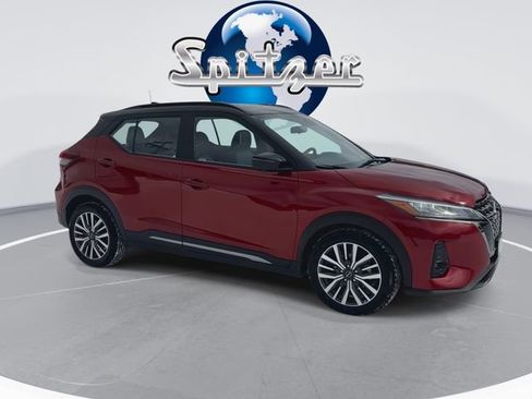 Used 2023 Nissan Kicks SR w/ SR Premium Package image 2