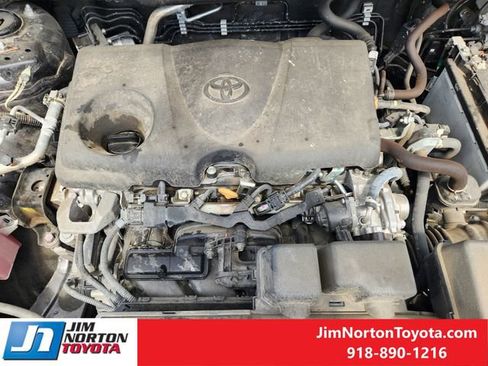 Used 2024 Toyota RAV4 XLE FWD image 30