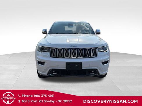 Used 2020 Jeep Grand Cherokee Overland AWD/4WD image 2